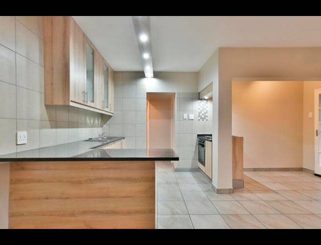 1 BEDROOM APARTMENT FOR SALE IN NEW REDRUTH